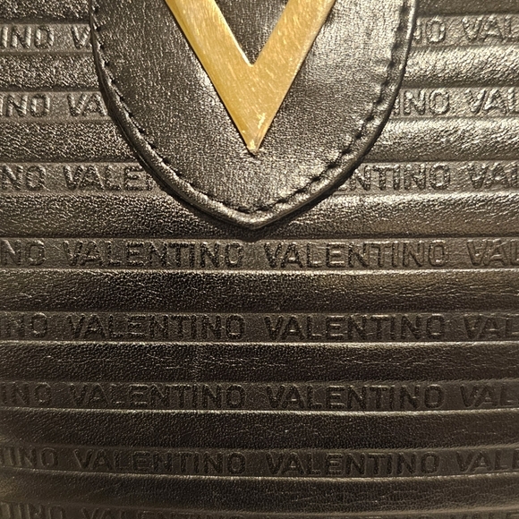 Mario Valentino blk clutch EUC - Picture 5 of 8